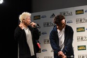 左から小森隼、白濱亜嵐。