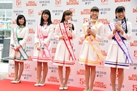 宝くじにまつわるトークで盛り上がるももいろクローバーZ。