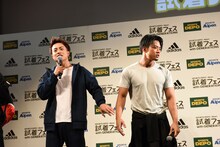 左から白濱亜嵐、数原龍友。