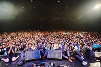 9月22日に行われた「始藍」Zepp Tokyo公演の様子。（撮影：井手康郎）