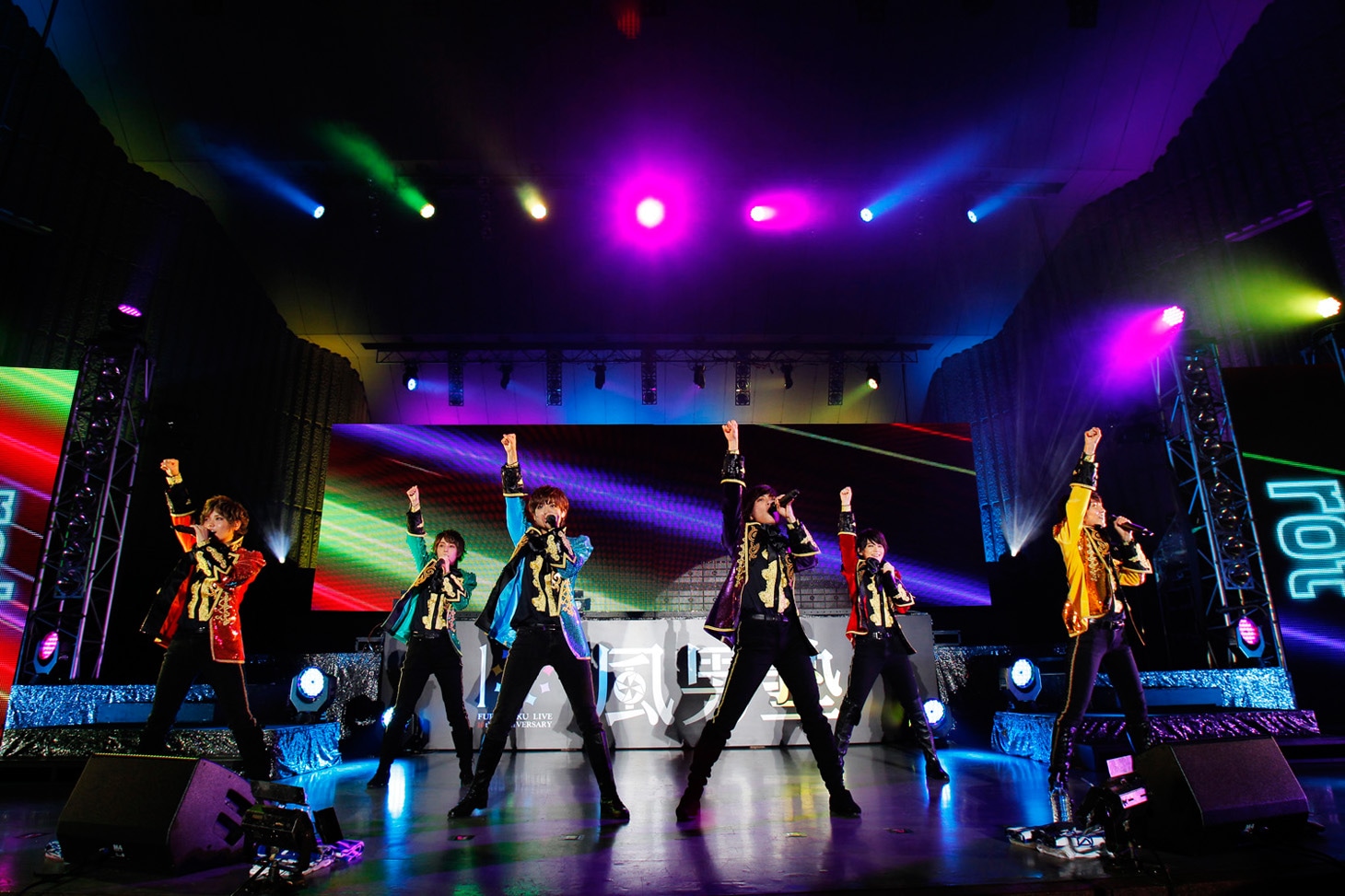 風男塾「FUDAN10KU LIVE 10th ANNIVERSARY in 野音」の様子。（撮影：武裕康）