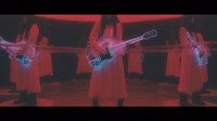 miwa「We are the light」ミュージックビデオのワンシーン。