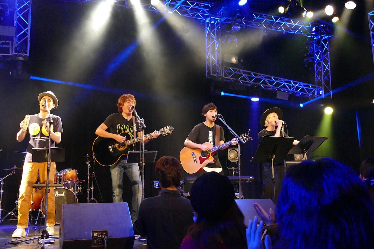 ブリトラ×吉田山田「おまんげつNIGHT」でメンバーの“変身”も