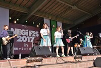 HomecomingsとNegiccoによるコラボレーション。