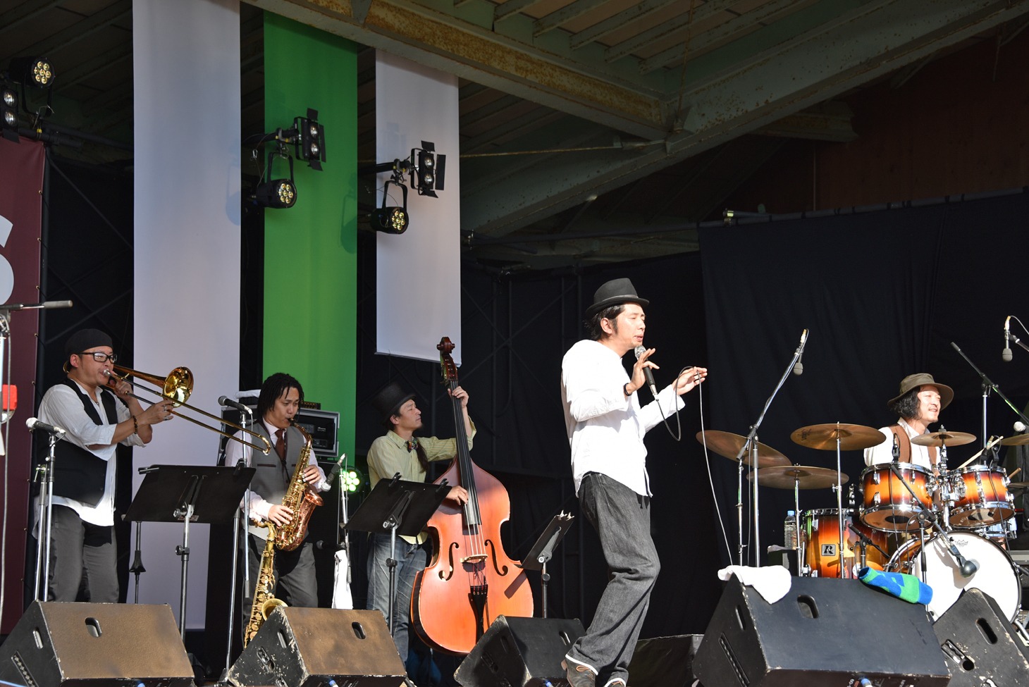 THE MICETEETH