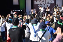 THE MICETEETHによるライブの様子。