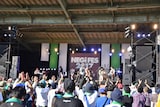 THE MICETEETHによるライブの様子。
