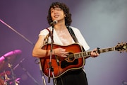 峯田和伸(Vo, G)(撮影:村井香)