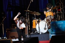 銀杏BOYZの東京・日本武道館単独公演「日本の銀杏好きの集まり」の様子。（撮影：村井香）