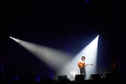 峯田和伸(Vo, G)(撮影:村井香)
