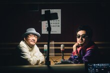 左からChage、前野健太。（撮影：タイコウクニヨシ）