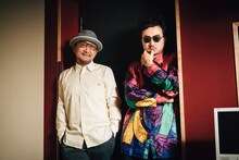 左からChage、前野健太。（撮影：タイコウクニヨシ）