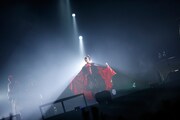 人気画像9位は「BABYMETAL『巨大キツネ祭り』終幕、SU-METAL“聖誕の地”で『洗礼の儀』開催決定」より、SU-METAL。（Photo by Tsukasa Miyoshi ［Showcase］）