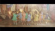 けやき坂46「それでも歩いてる」ミュージックビデオのワンシーン。