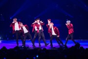 「2017 BTS LIVE TRILOGY EPISODE III THE WINGS TOUR IN JAPAN ～SPECIAL EDITION～」の様子。(c)Big Hit Entertainment