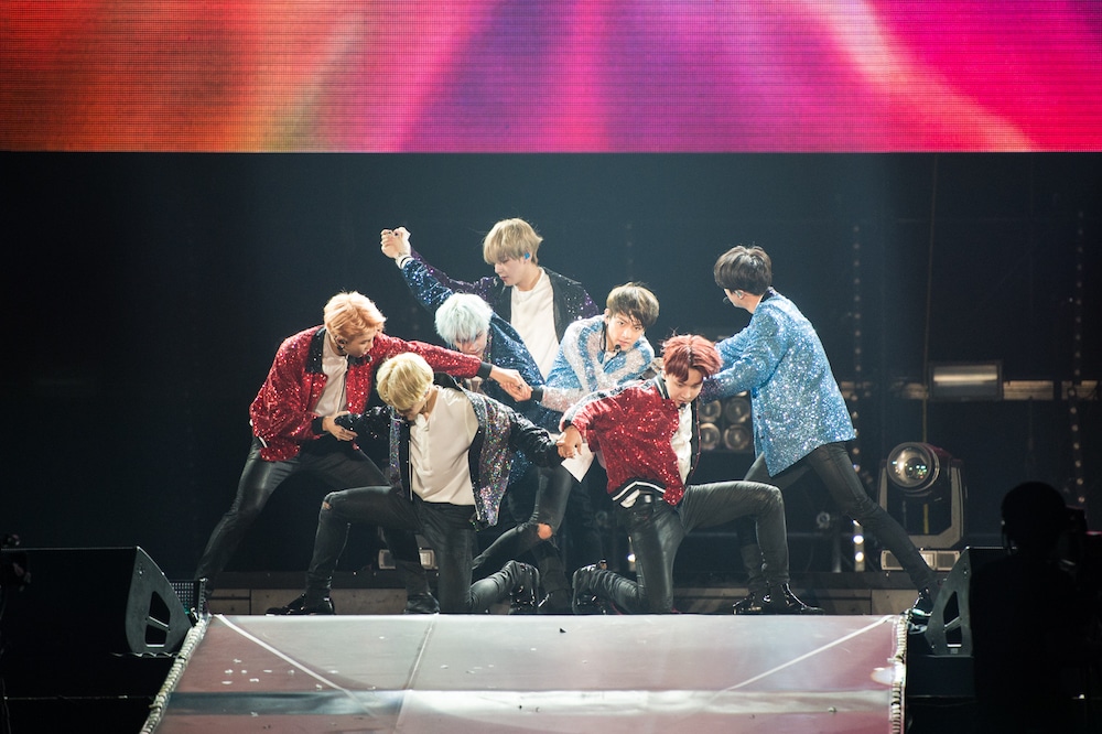 「2017 BTS LIVE TRILOGY EPISODE III THE WINGS TOUR IN JAPAN ～SPECIAL EDITION～」の様子。(c)Big Hit Entertainment