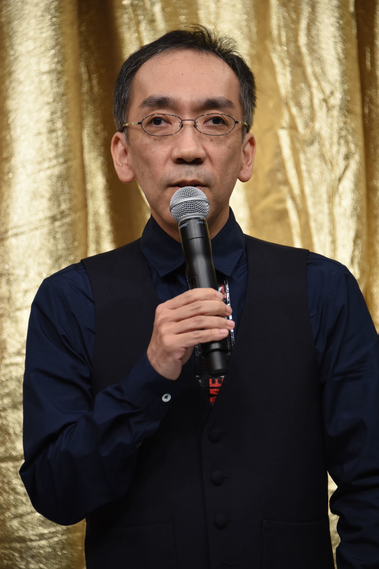 新垣隆