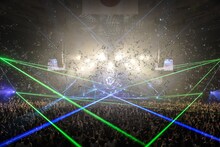 BIGMAMA「BIGMAMA in BUDOKAN」の様子。