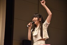 逆転勝利で大喜びの相沢梨紗。