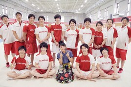 足立佳奈の新曲「フレーフレーわたし」MVにアスリート集結