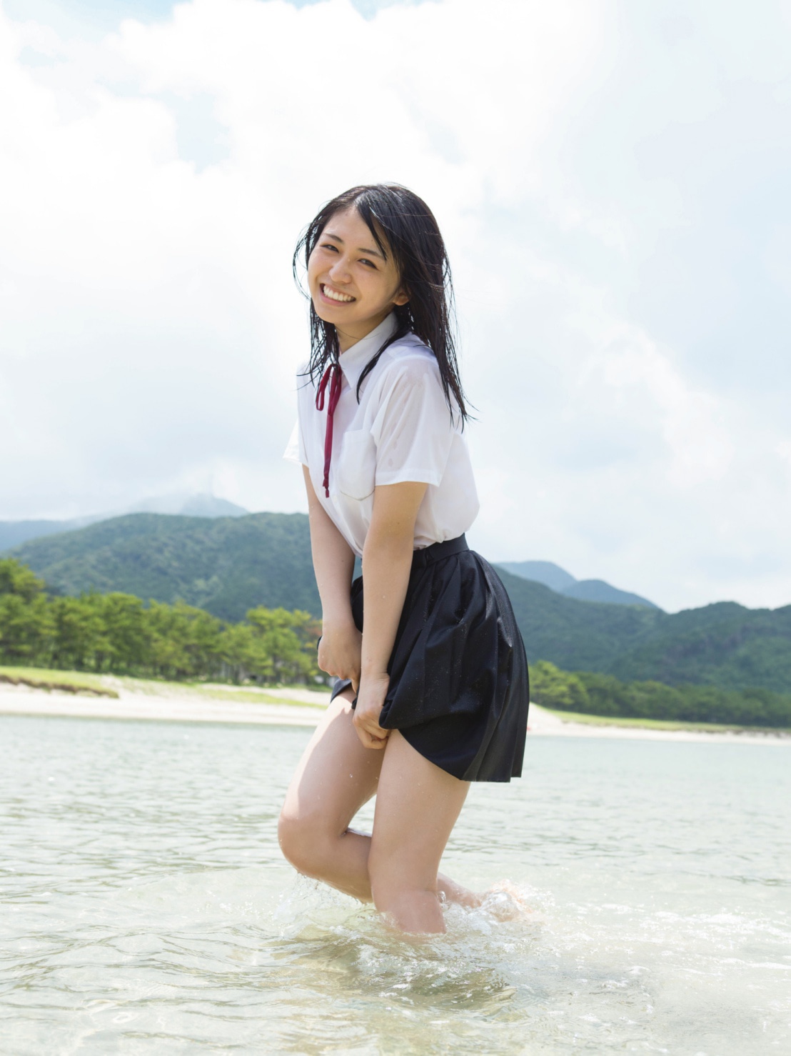 欅坂46長濱ねる1stソロ写真集（タイトル未定）より。（撮影：細居幸次郎）