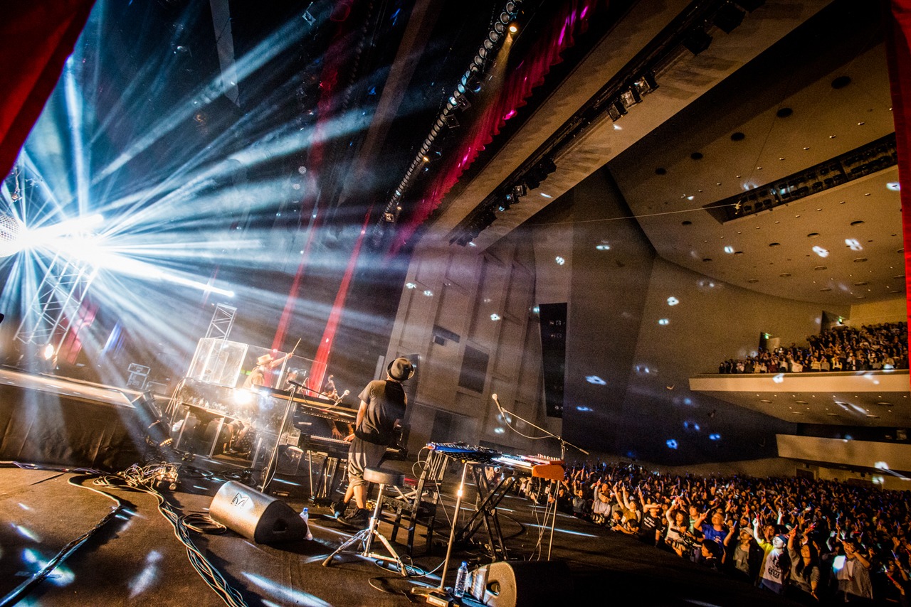 H ZETTRIO「H ZETTRIO IN TOKYO ～秋の大感謝祭～」の様子。（Photo by Hiroki Nishioka）