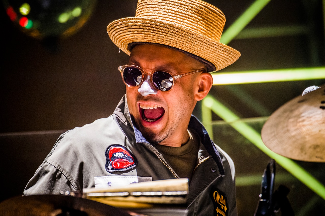 H ZETT KOU（Dr）（Photo by Hiroki Nishioka）