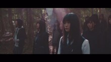 欅坂46「避雷針」ミュージックビデオのワンシーン。