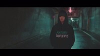 欅坂46「避雷針」ミュージックビデオのワンシーン。