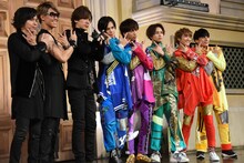 BREAKERZと超特急。