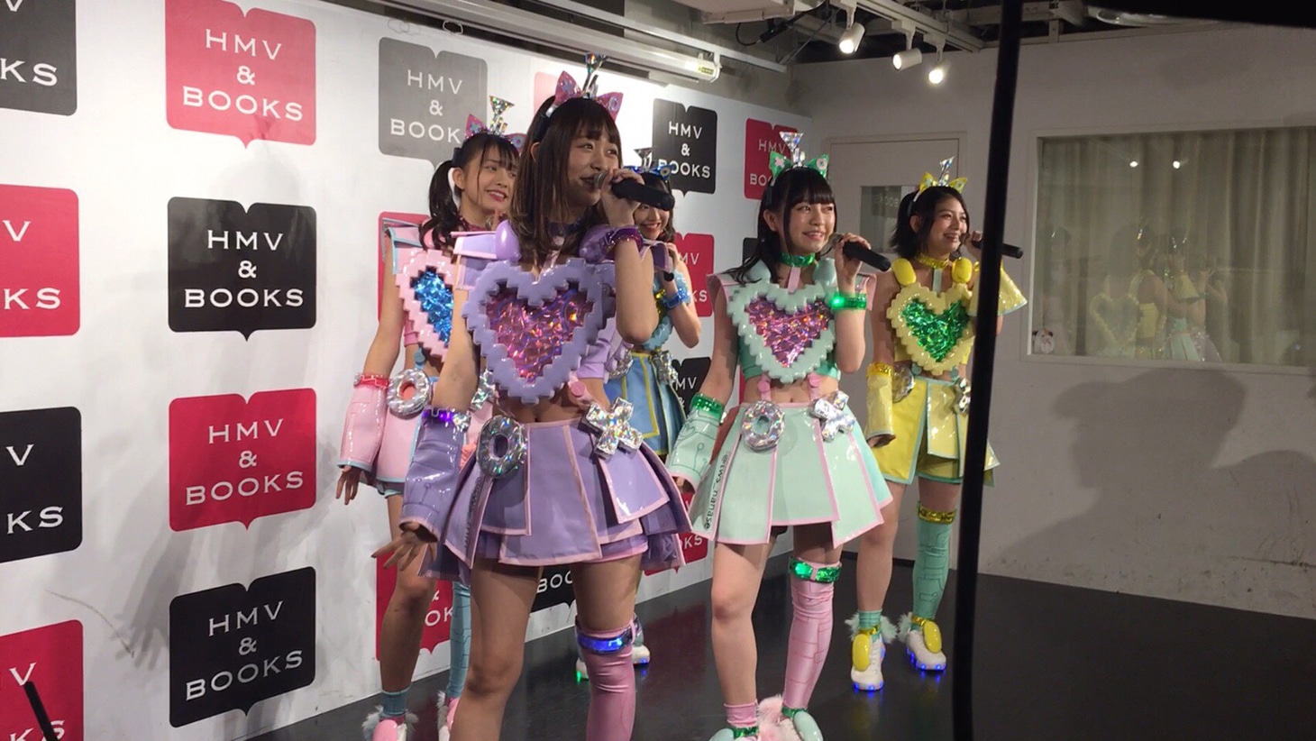 わーすた（写真提供：エイベックス）