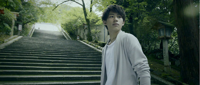 Qyoto、京都で「太陽もひとりぼっち」歌う