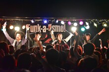 SCOOBIE DO。左からオカモト“MOBY”タクヤ、ナガイケジョー、コヤマシュウ、マツキタイジロウ。