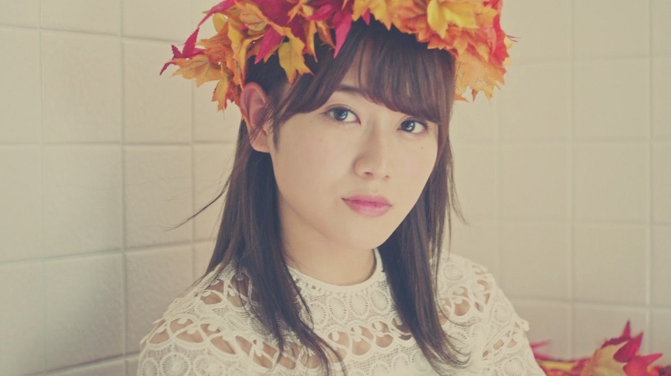 青空とMARRY「波打ち際を走らないか？」MVのワンシーン。