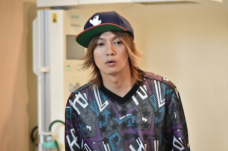 喜矢武豊演じる山崎友和。(c)TBS