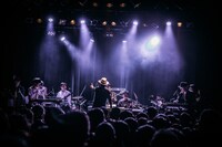 DC/PRGのライブの様子。（Photo by Ray Otabe）