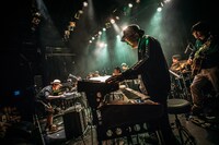 DC/PRGのライブの様子。（Photo by Ray Otabe）