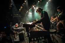 DC/PRGのライブの様子。（Photo by Ray Otabe）