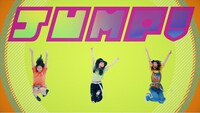J☆Dee'Z「カラフルジャンプ」のミュージックビデオのワンシーン。