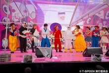 SPYAIRのステージの様子。