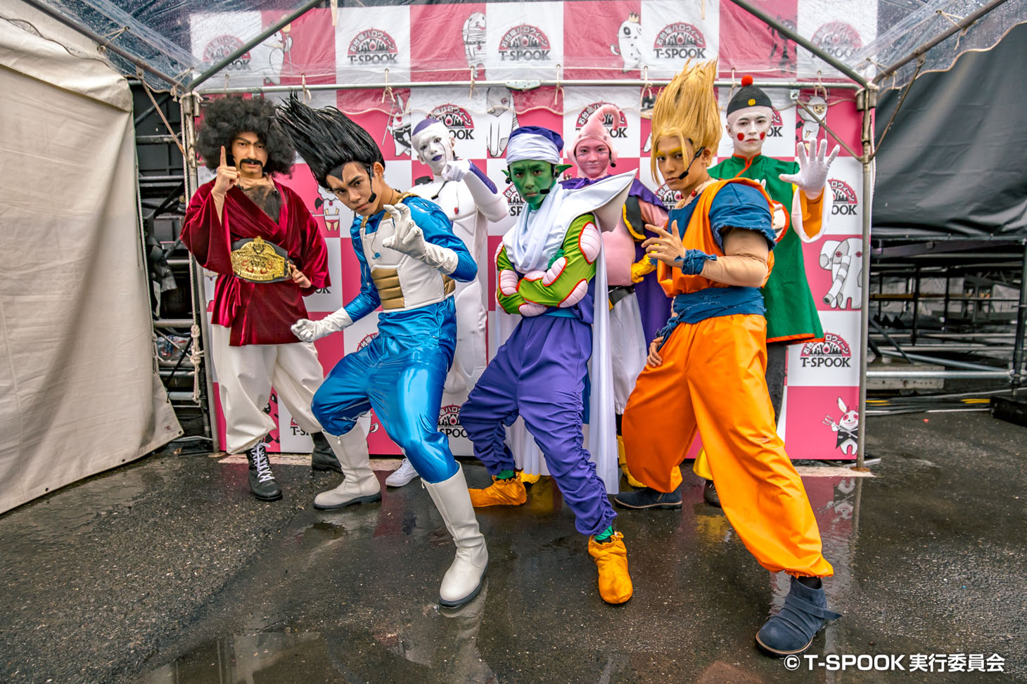 「ドラゴンボール超」の仮装を披露した超特急。