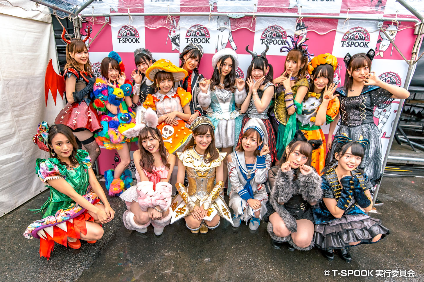 人気画像9位は「超特急、SKE48、TWICE、SPYAIRらが本気仮装！雨の『T-SPOOK』盛況で幕」より、SKE48。