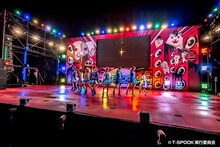 Aqoursのライブの様子。