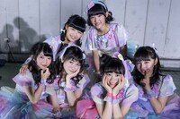 ときめき▽宣伝部「DEADHEAT」ミュージックビデオ撮影のオフショット。