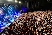 「TOUR'17『THE BLØODTHIRSTY CREATURES』」の様子。