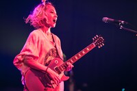 MAMI（G, Vo / SCANDAL）（撮影：ヤオタケシ）