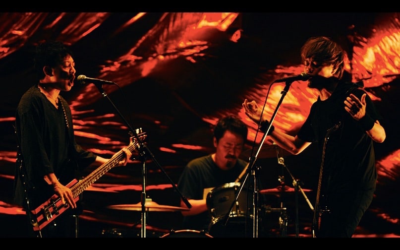 10-FEET「1 size FITS ALL」ミュージックビデオのワンシーン。