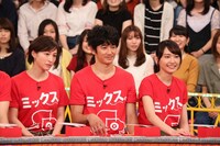 左から広末涼子、瑛太、新垣結衣。(c)フジテレビ