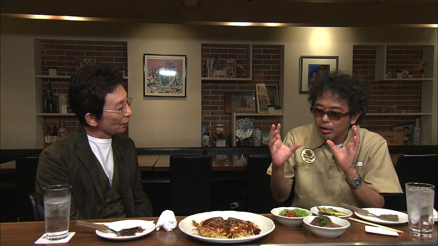 古舘伊知郎と奥田民生。(c)フジテレビ