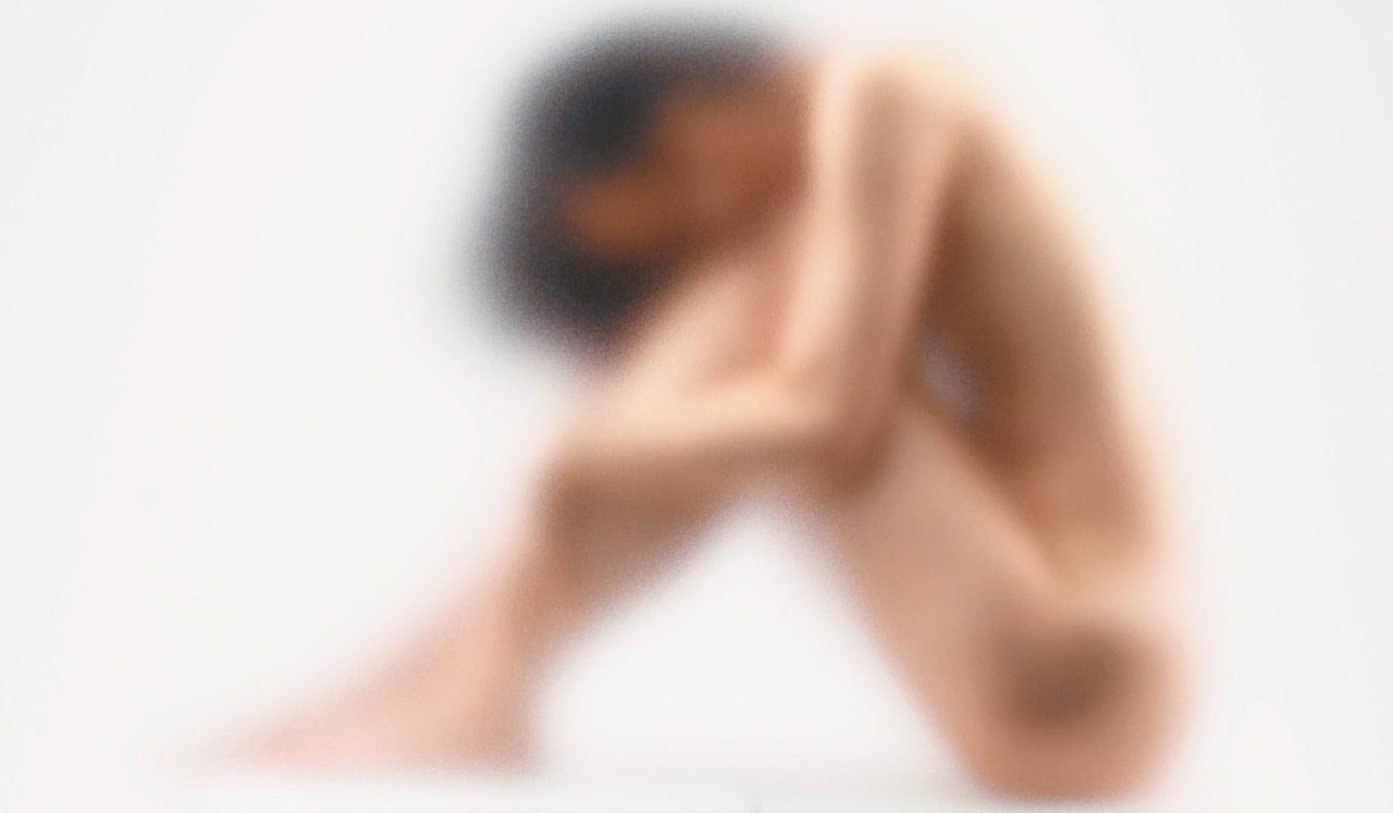 NONA REEVES×カリスマいつか曲MV、すりガラス越しで裸体絡み合う